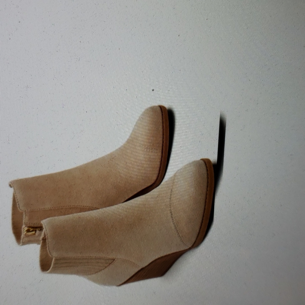 NEW Toms Suede Bootie - Picture 8 of 10